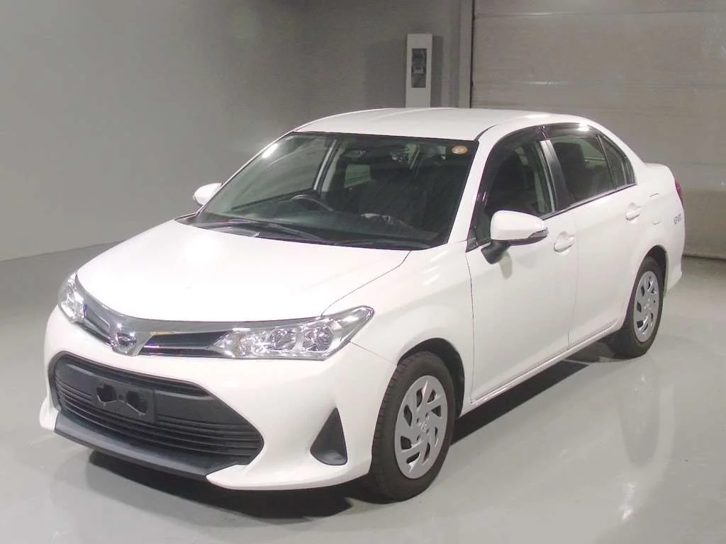 Toyota Corolla Axio NRE161 2018